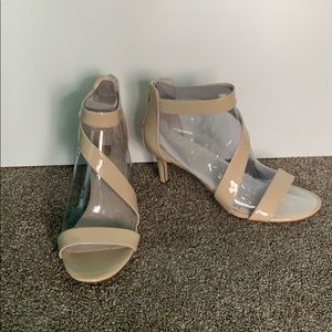 BRAND NEW! Nude patent pump, Louise et Cie, sz 6.